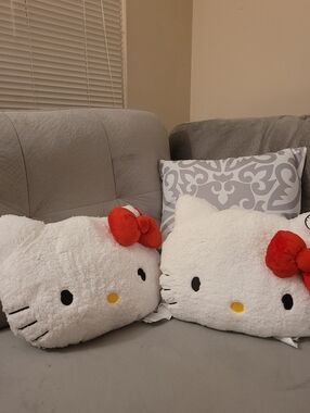 Two Hello Kitty Plush Face Pillow Pair - White with Red Bows